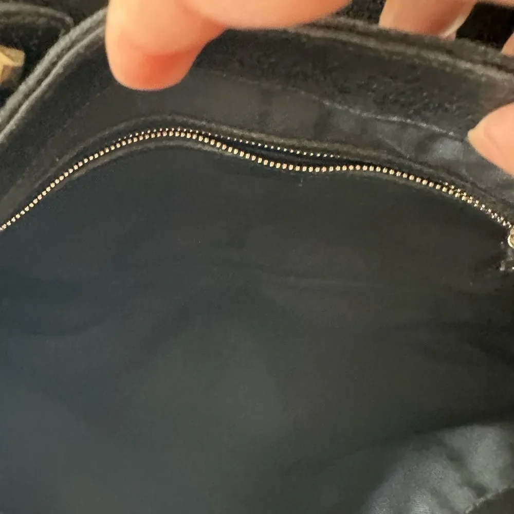 Gucci Black Jackie Hobo with Gold Piston lock